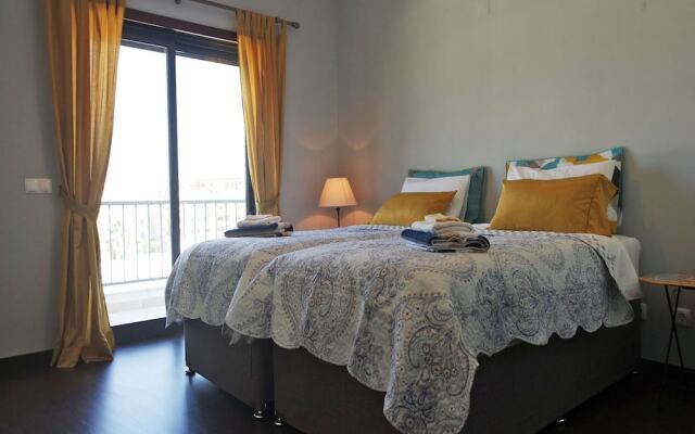 B04 - Luxury 2 bed with top terrace pool by DreamAlgarve