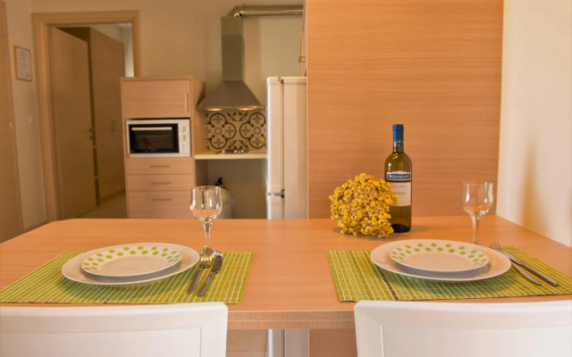 Aksos Suites