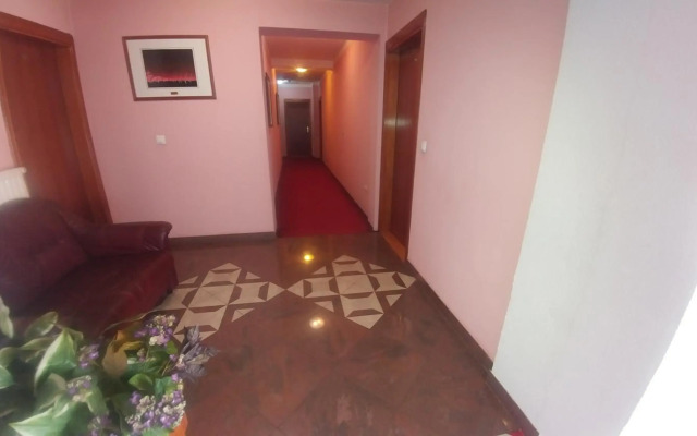Delminium Hotel