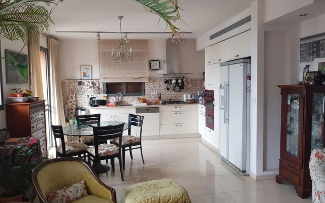 Beautiful Seaview Apt in Jaffa promenade
