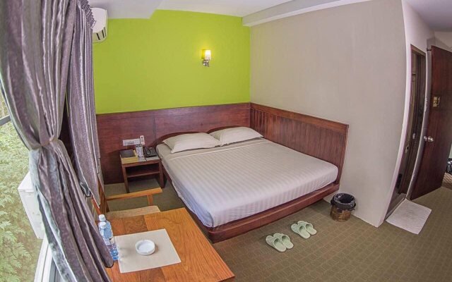 Green Paradise Hotel