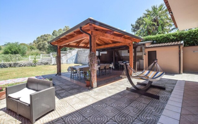 Stunning Apartment in Ricadi With Wifi and 2 Bedrooms