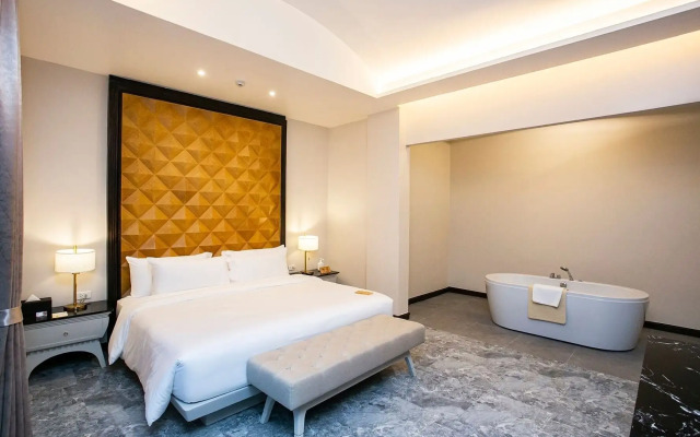 Phukalini Luxury Pool Villa & Onsen