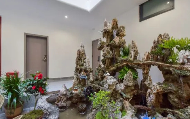 Fengyu Yue U. See West Bank Mihai Courtyard Meisu (Bohai Park Branch) – Outside – Dali