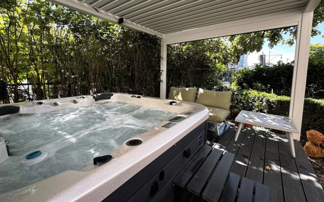 Historical Luxury Homes