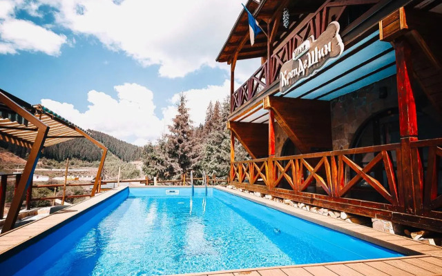 Chalet CrepDeChine Hotel