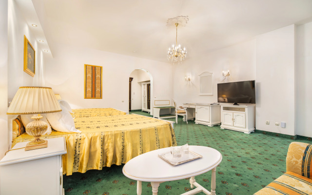 Hotel Aurelius Imparatul Romanilor