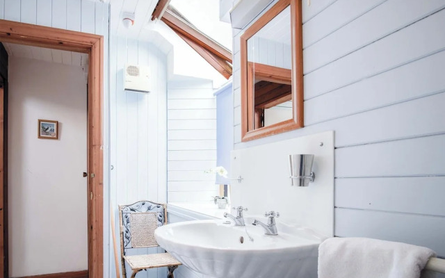 The Loft - 1 Bedroom Apartment