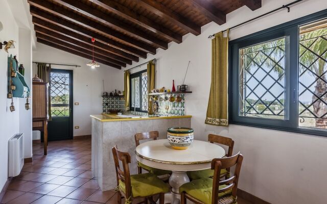 Charming Sea View Villa close to beach