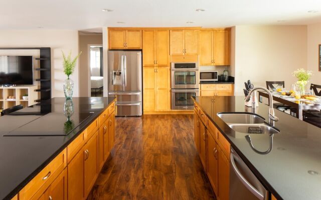 West Ridge by AvantStay