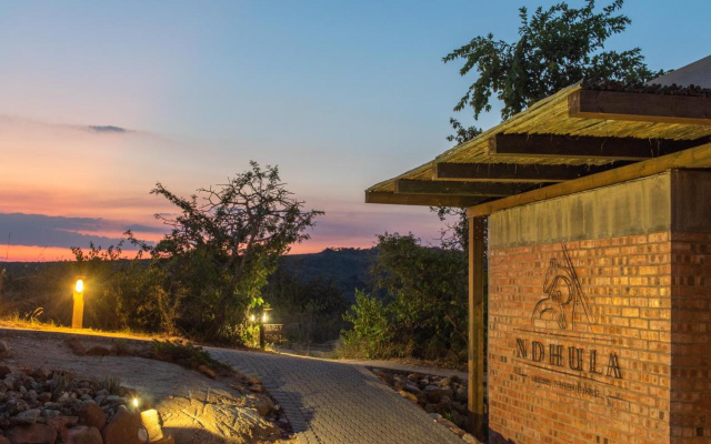 Ndhula Luxury Tented Lodge