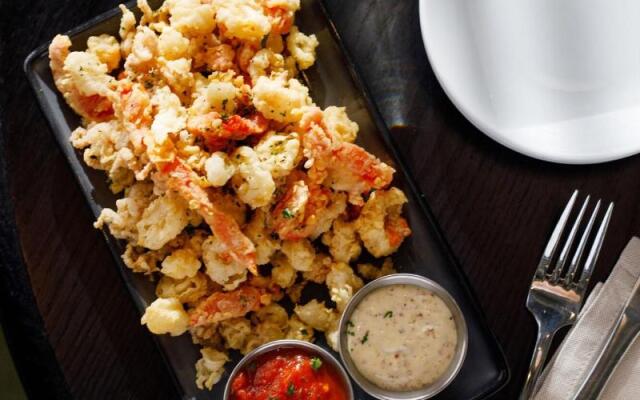 Cyrus Hotel, Topeka, a Tribute Portfolio Hotel