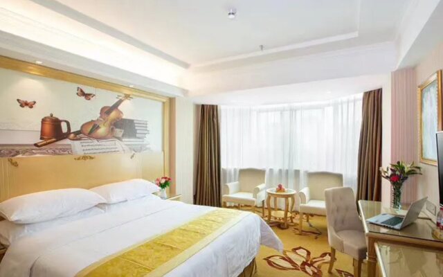 Vienna Hotel Guangdong Huizhou Jiangbei Railway Station