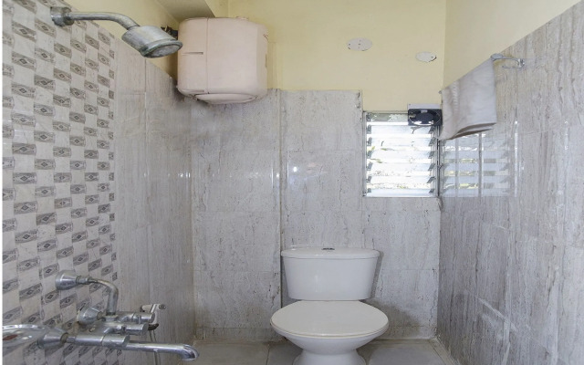 Western Enclave by OYO Rooms