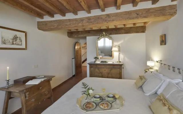 Visconti Halldis Apartment