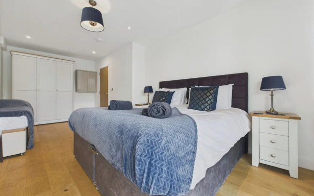 Oakwood House