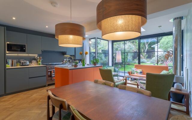 Homely 2 Bedroom House in South East London