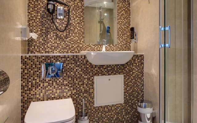 MEININGER Hotel London Hyde Park - Hostel