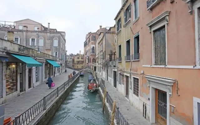 Grimaldi Apartments Zaccaria