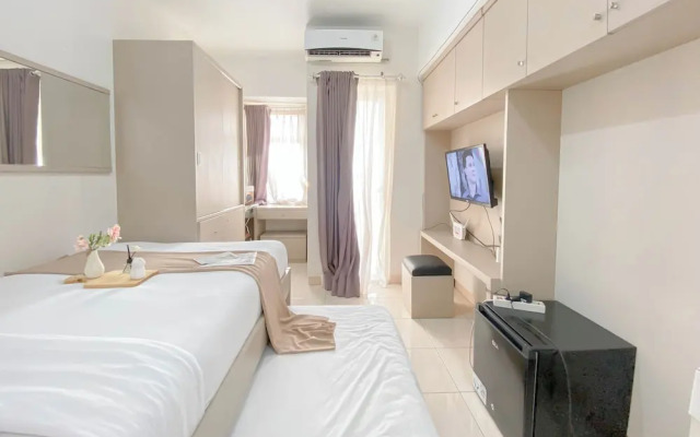 Good Location And Cozy Studio Springlake Summarecon Bekasi Apartment