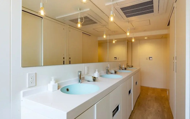 plat hostel keikyu kamakura wave