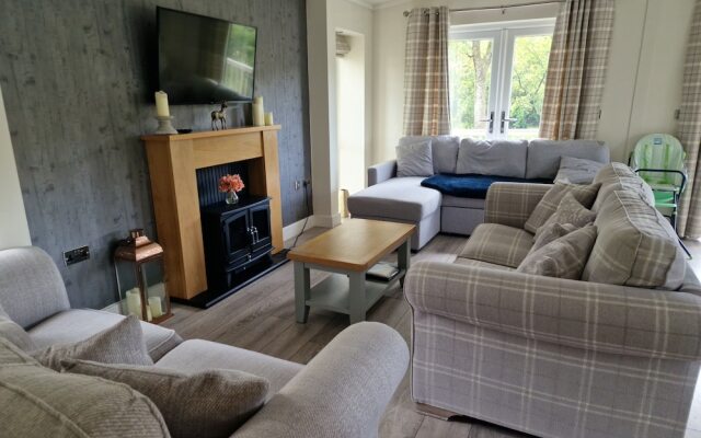 Maple 2 Bedroom Luxury Lodge in Mid Wales
