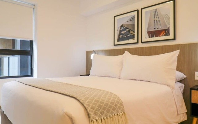 w Enchanting 2BR With Balcony in Miraflores