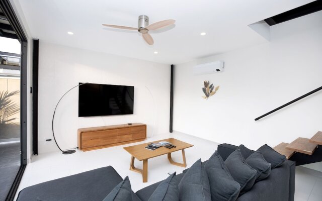 Trendy LoftStyle Eco Pool Villa Sunset 7