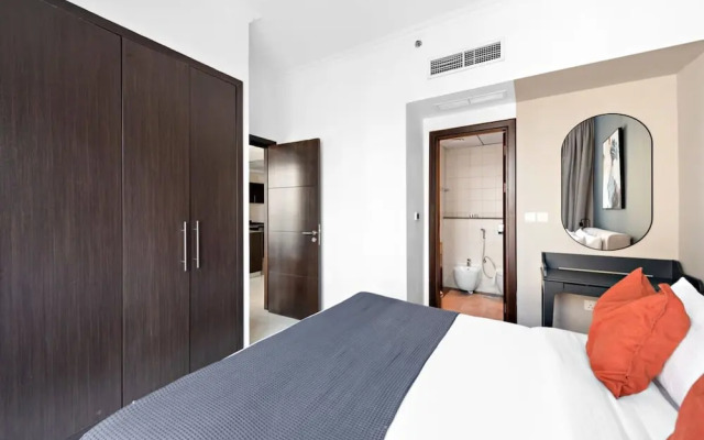 Silkhaus in Bay Central Near Metro