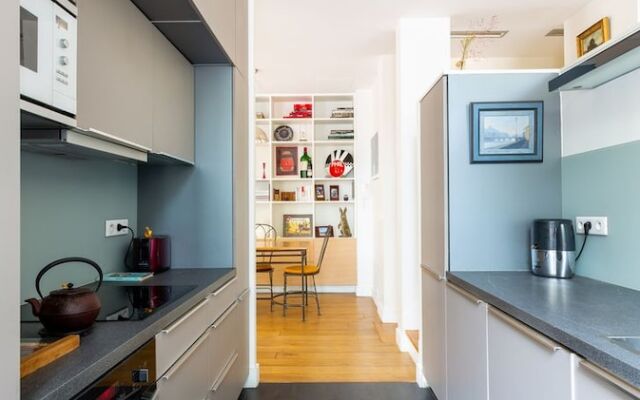 Sophisticated Home close to the Museums