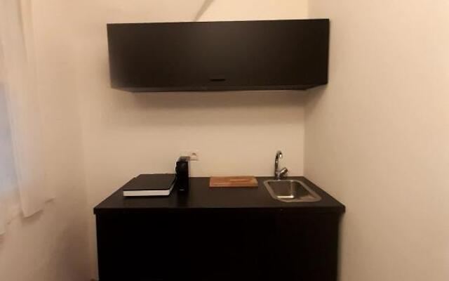 Lawien Goldenstern Residence