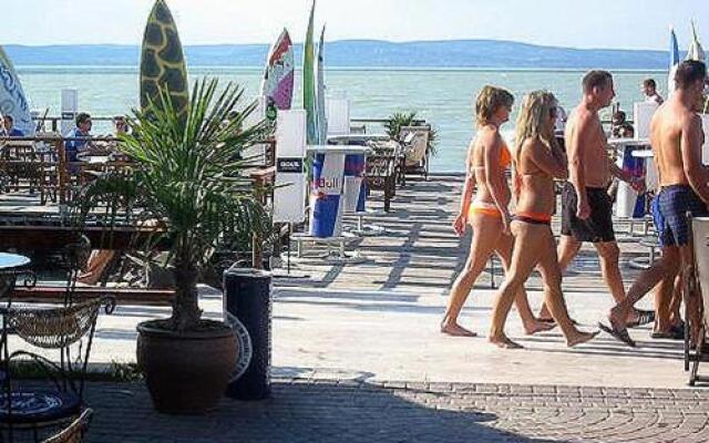 Siófok 3 szobás Faház nyaraló