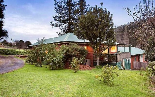 Annie's Escape in Warburton