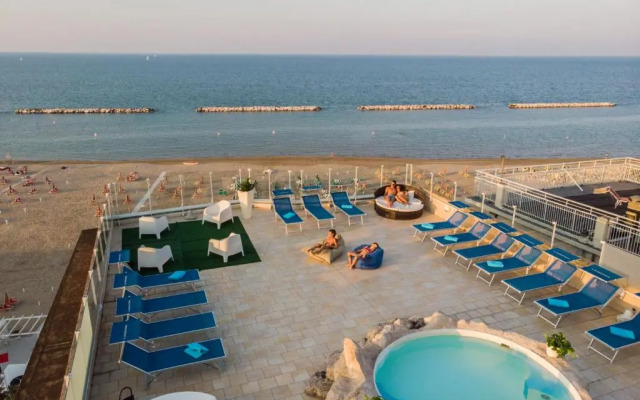 Hotel International