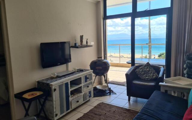 Point Village Accommodation - Santos 35