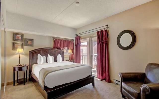 4 Bedroom Ski in, Ski out Mountain Vacation Rental Located Next to Historic Main Street in Downtown Breckenridge