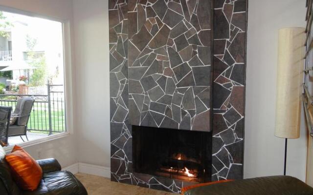 Villa Sereno- Luxury Lakefront Villa near Laguna Beach