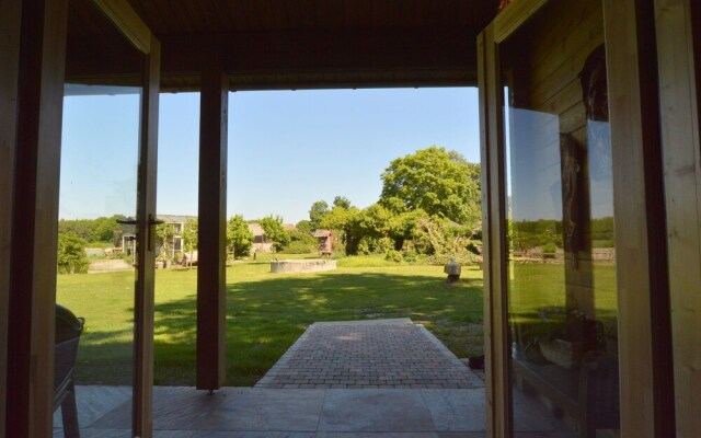 Cosy Chalet in Lottum With Garden