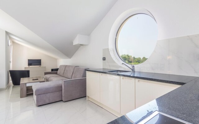 Nice Home in Funtana With Wifi and 3 Bedrooms