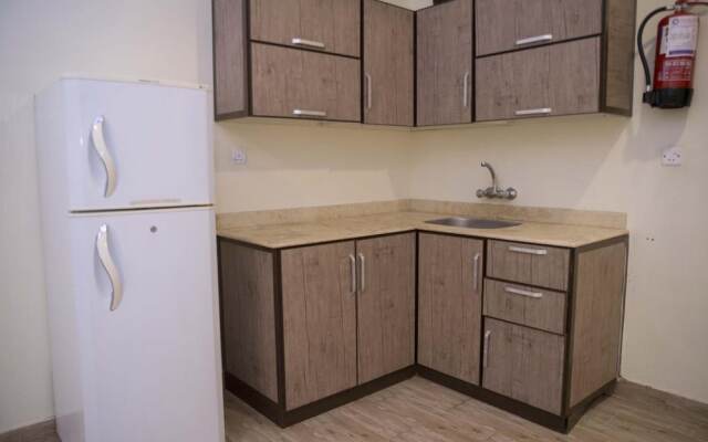 Al Eairy Furnished Apartments Qassim 4