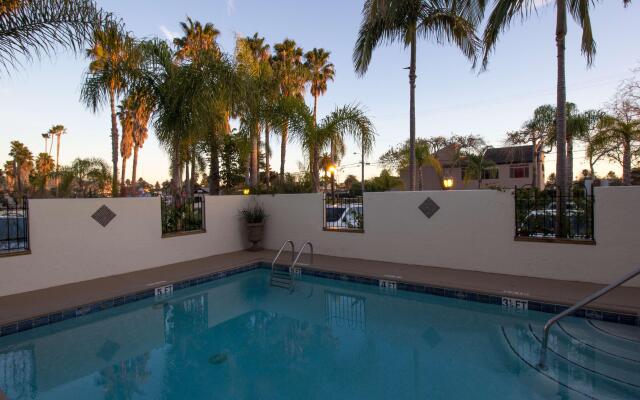 Best Western Plus Carpinteria Inn