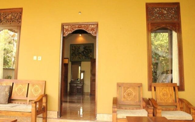 Batik Painting Villa Bali
