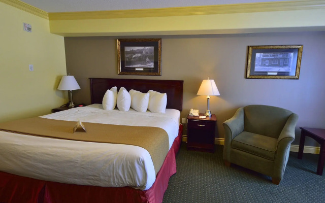 Velora Hinton, Ascend Hotel Collection