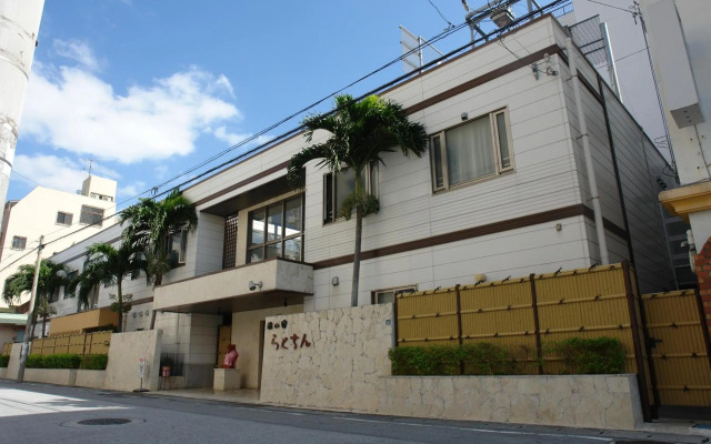 Rakuchin Hotel