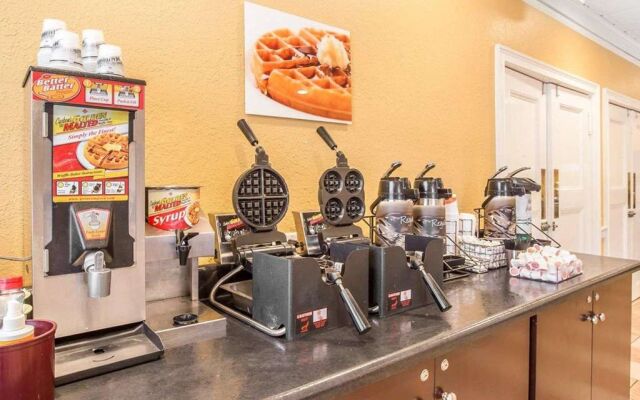 Quality Inn Richmond Hill - Savannah I-95