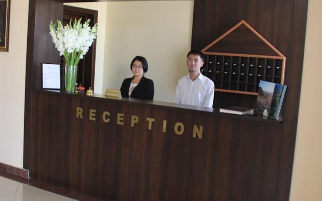 Jipek Joli Hotel