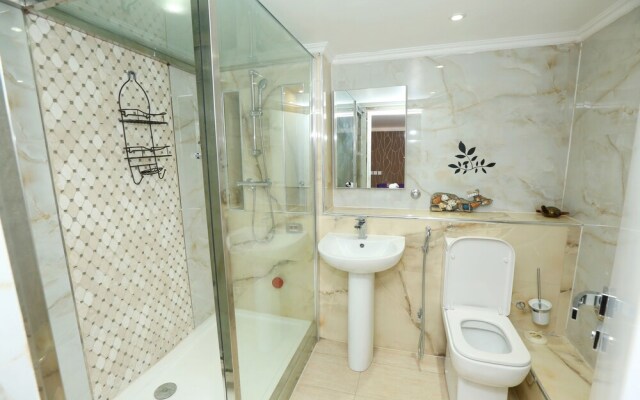 The Wells Carlton Hotel and Apartments