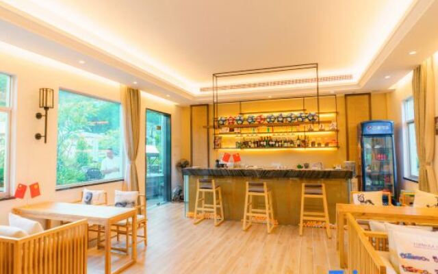 Zhongshan Quanlin Daray Sports Hotel