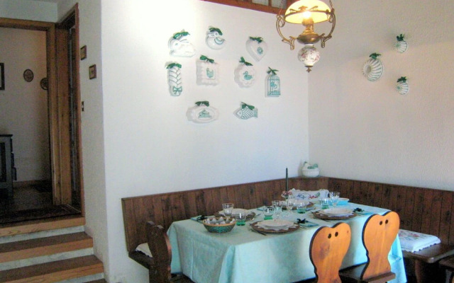 Cozy Holiday Home in Anfo Near Lake Idro