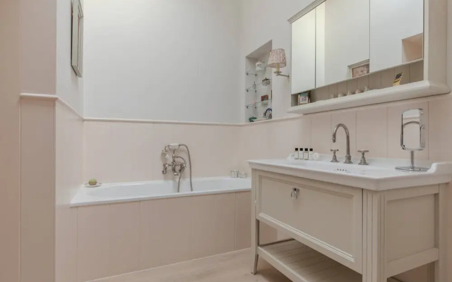 Cranley Mews VI by Onefinestay